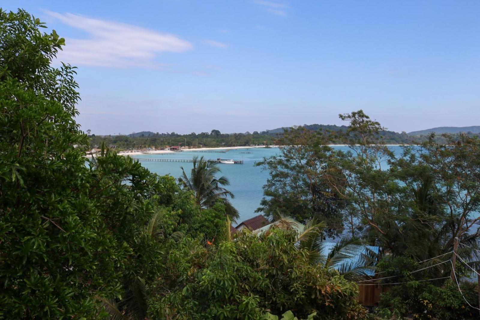 Toto Pizza Bungalows And Sea View Restaurant Sok San Village Esterno foto